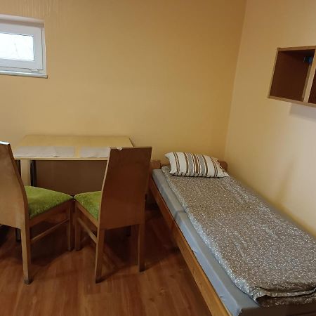 Hostel Sunrise Liwska Warszawa Exteriör bild