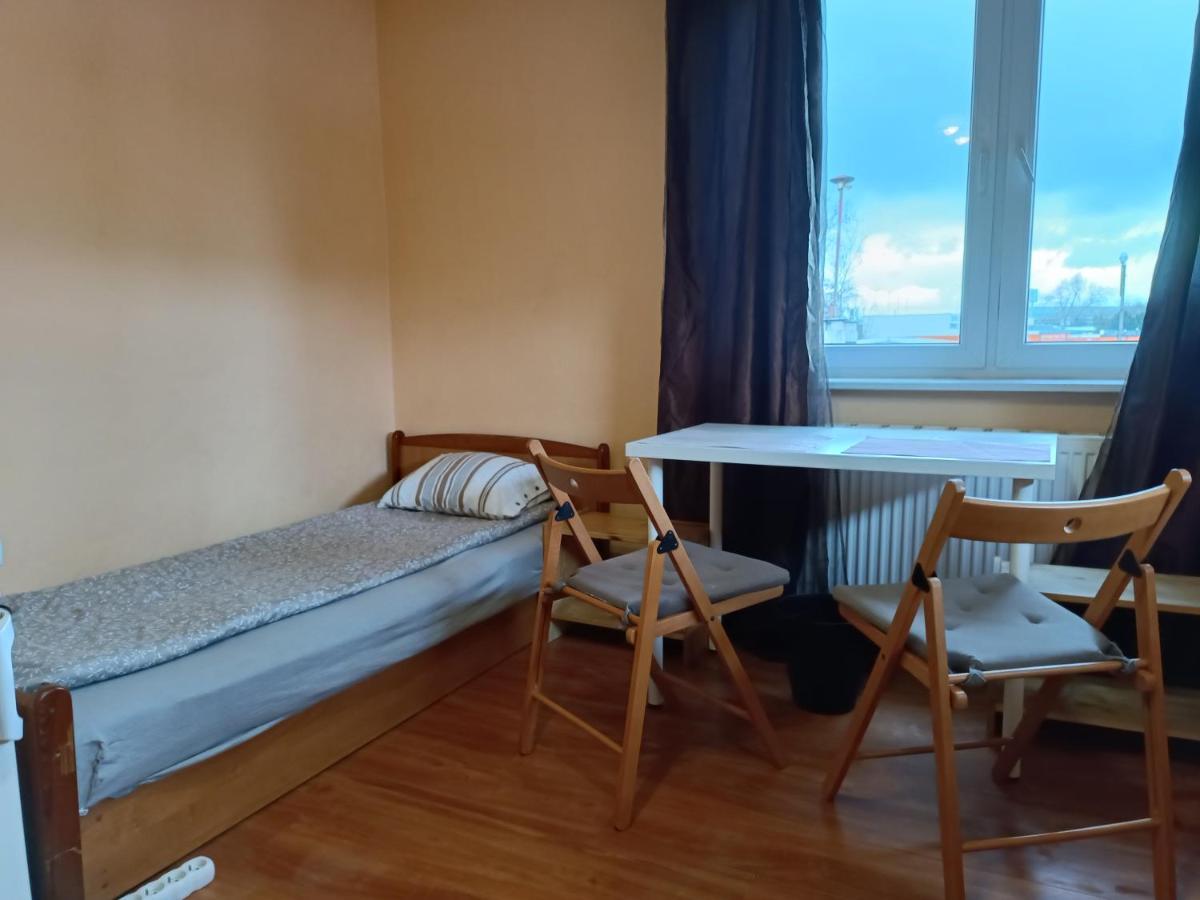 Hostel Sunrise Liwska Warszawa Exteriör bild